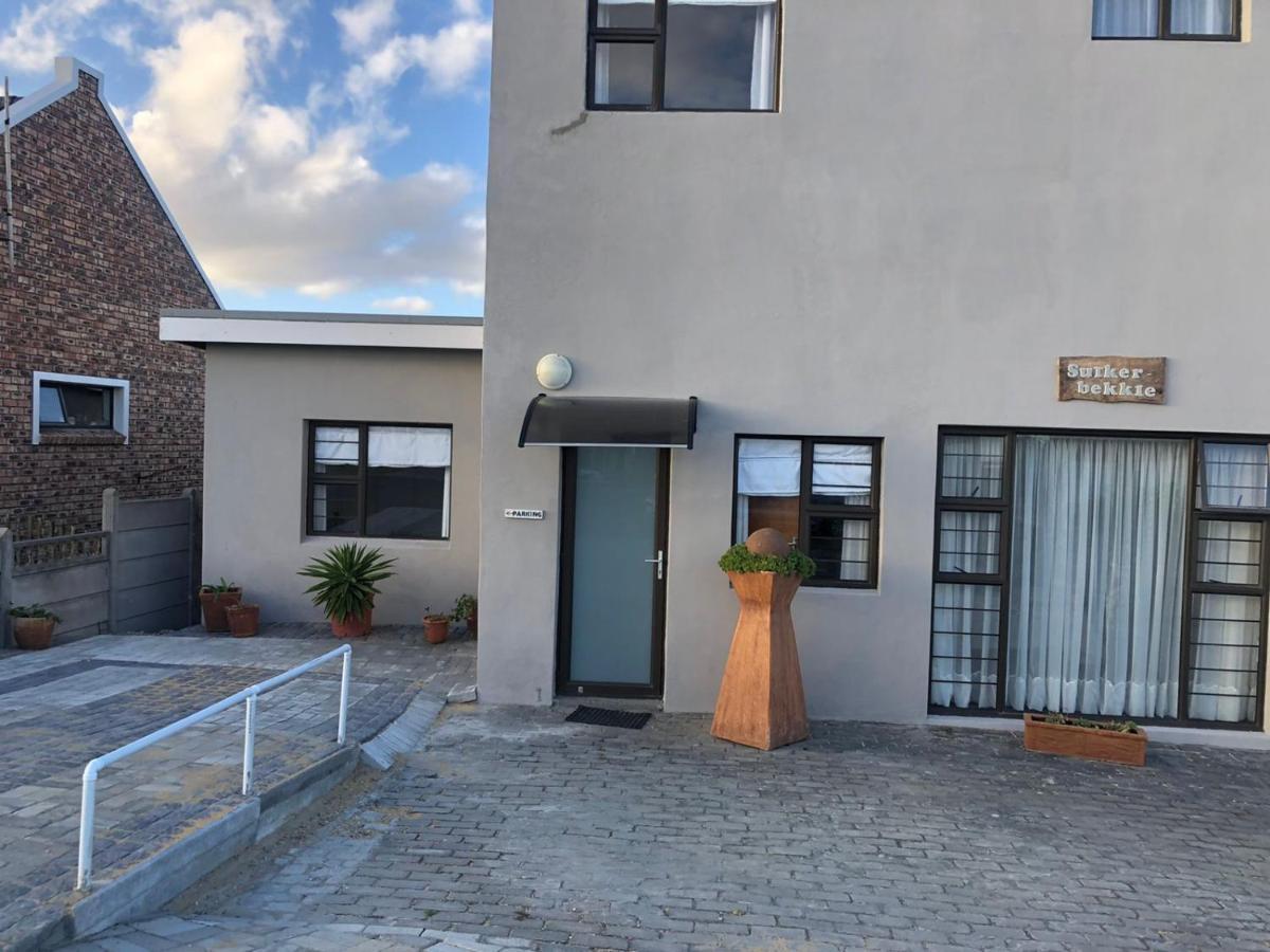 Suikerbekkie Apartment Struisbaai Bagian luar foto