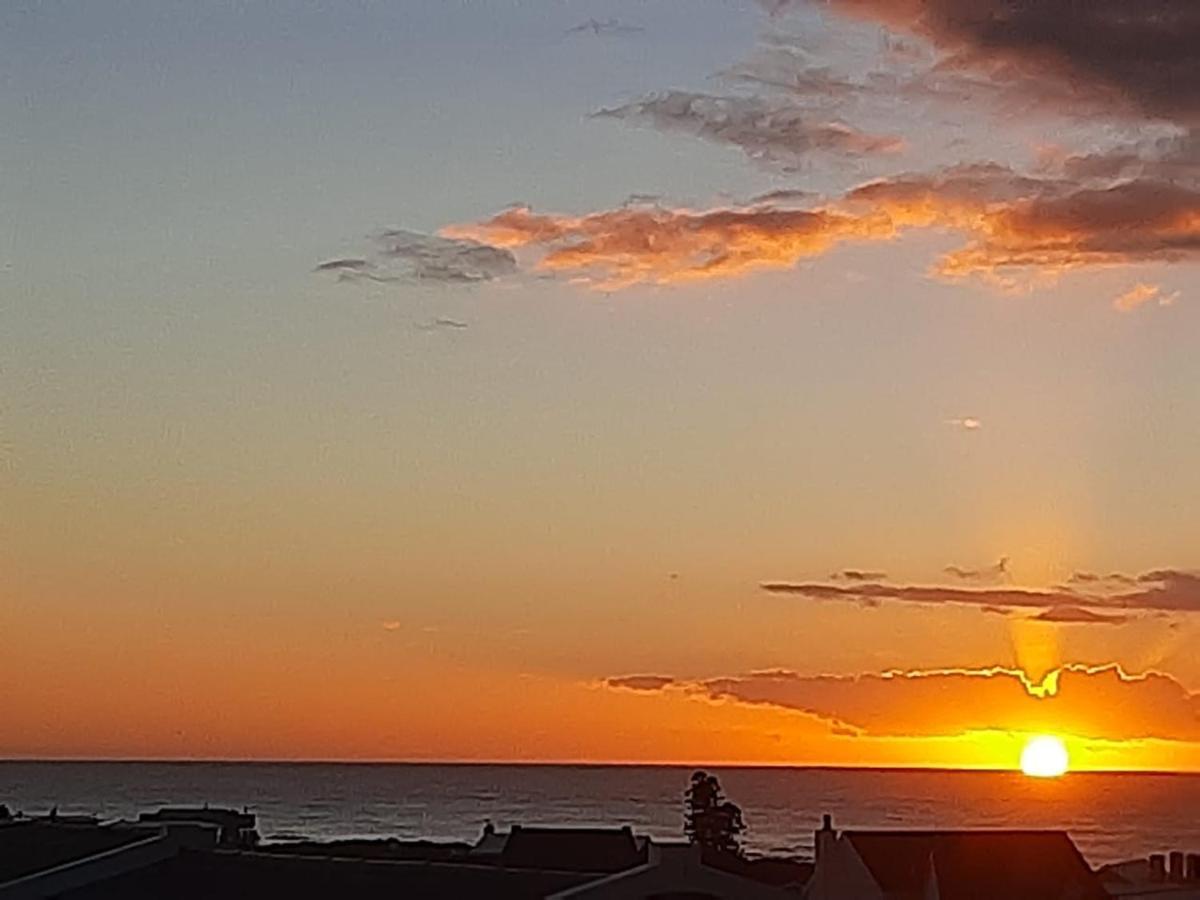 Suikerbekkie Apartment Struisbaai Bagian luar foto