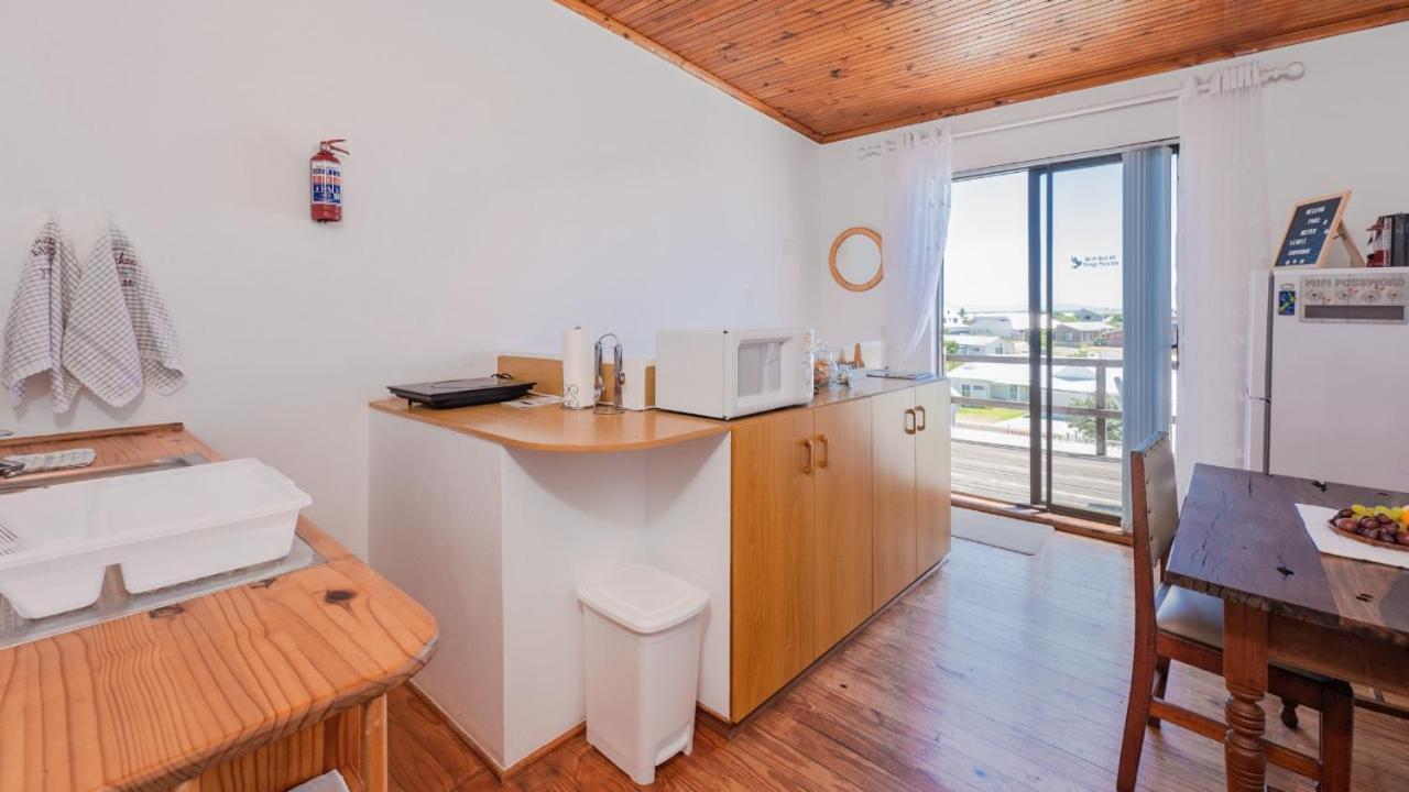 Suikerbekkie Apartment Struisbaai Bagian luar foto