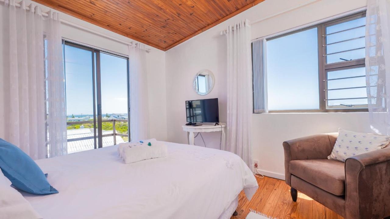Suikerbekkie Apartment Struisbaai Bagian luar foto