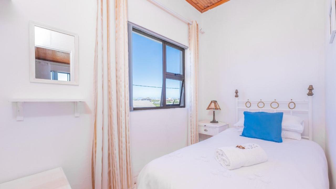 Suikerbekkie Apartment Struisbaai Bagian luar foto
